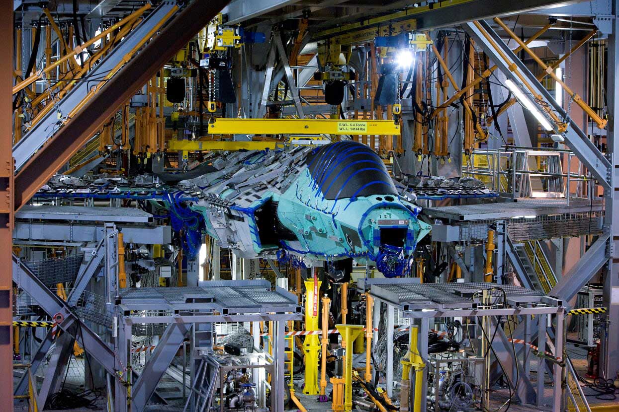 BAE SYSTEMS FATIGUE TEST F-35 LIGHTNING JET AIRFRAME